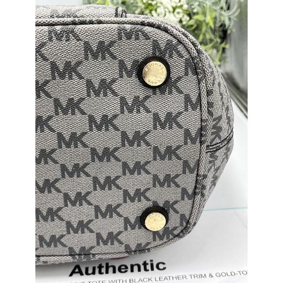 Authenticated Michael kors Gray Black Signature Logo Leather Trim Tech Tote Bag - Picture 15 of 16